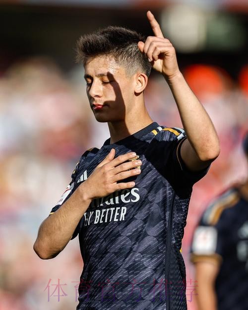 西媒:老佛爷不满居莱尔缺少时间 安帅称他防守不行 西媒:老佛爷不满居莱尔缺少时间 安帅称他防守不行